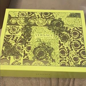 Versace Yellow Diamond